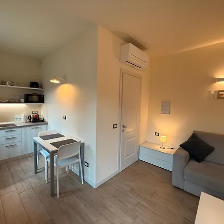 Garden Apartment *